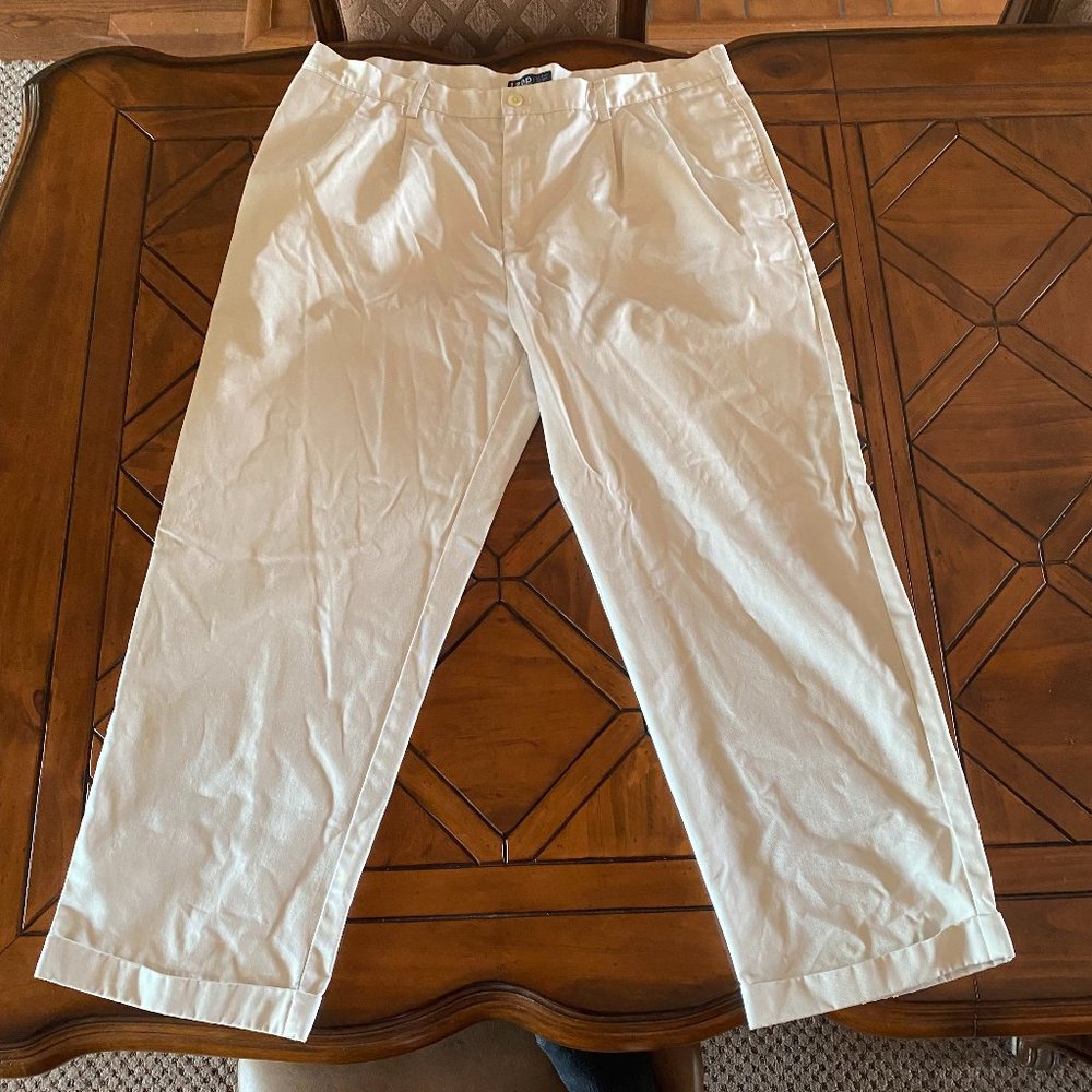 42 x 30 Izod chinos